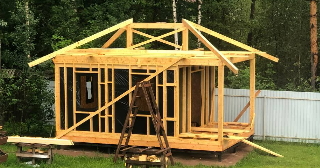Сарай из бруса 100х100 в Пятигорске - строительство под ключ | Строй-Птг от 41333 руб.